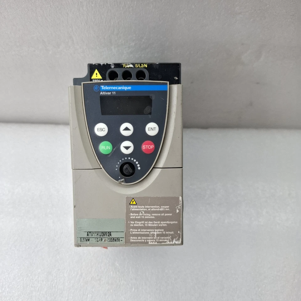 Telemecanique Altivar 11 ATV11HU09M2A 0.37kW-1/2HP 200/240V